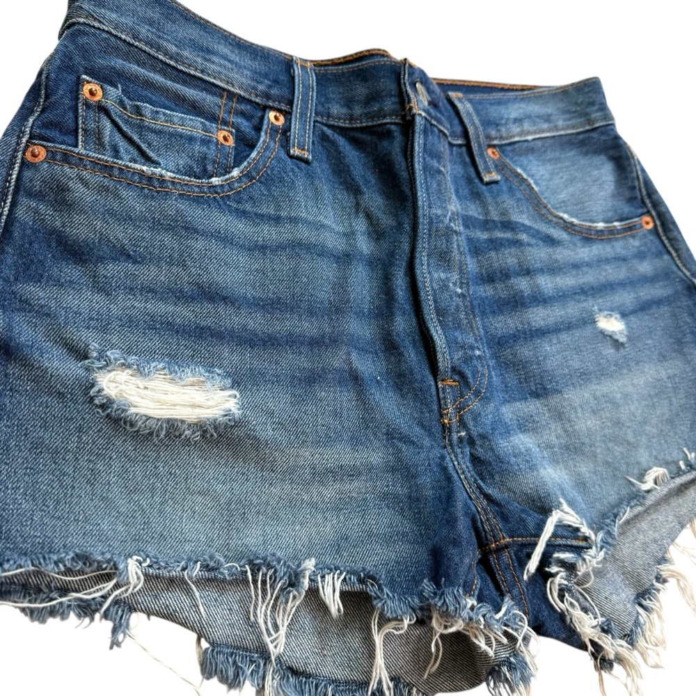 Levi’s Distressed Denim 501 shorts | W29 - Picture 3 of 8